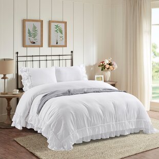 White best sale ruffle blanket